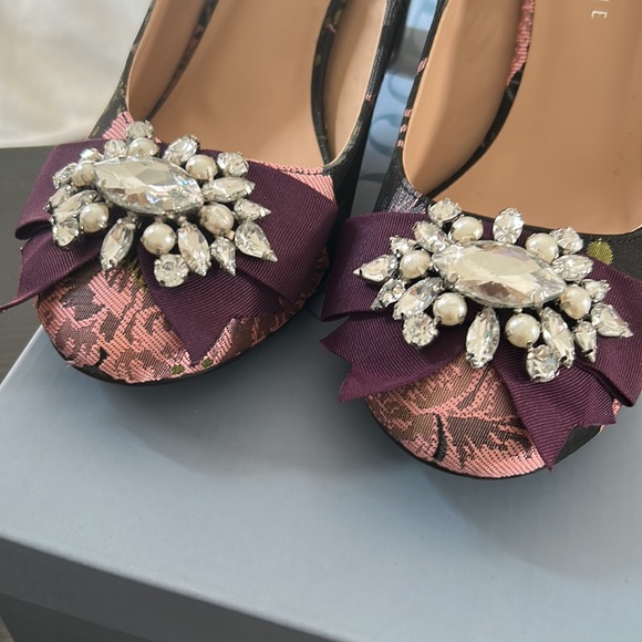 Gorgeous jewelled pumps! ONLY WORN ONCE! - Picture 3 of 7